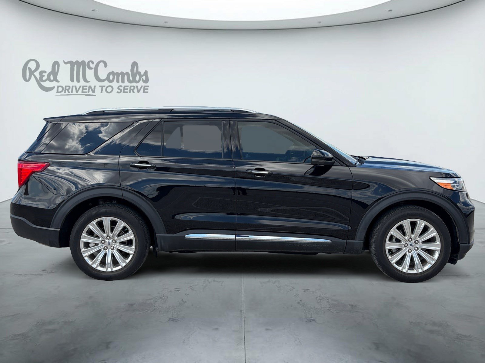 Certified 2023 Ford Explorer Limited w/ Limited Technology Package RWD image 4