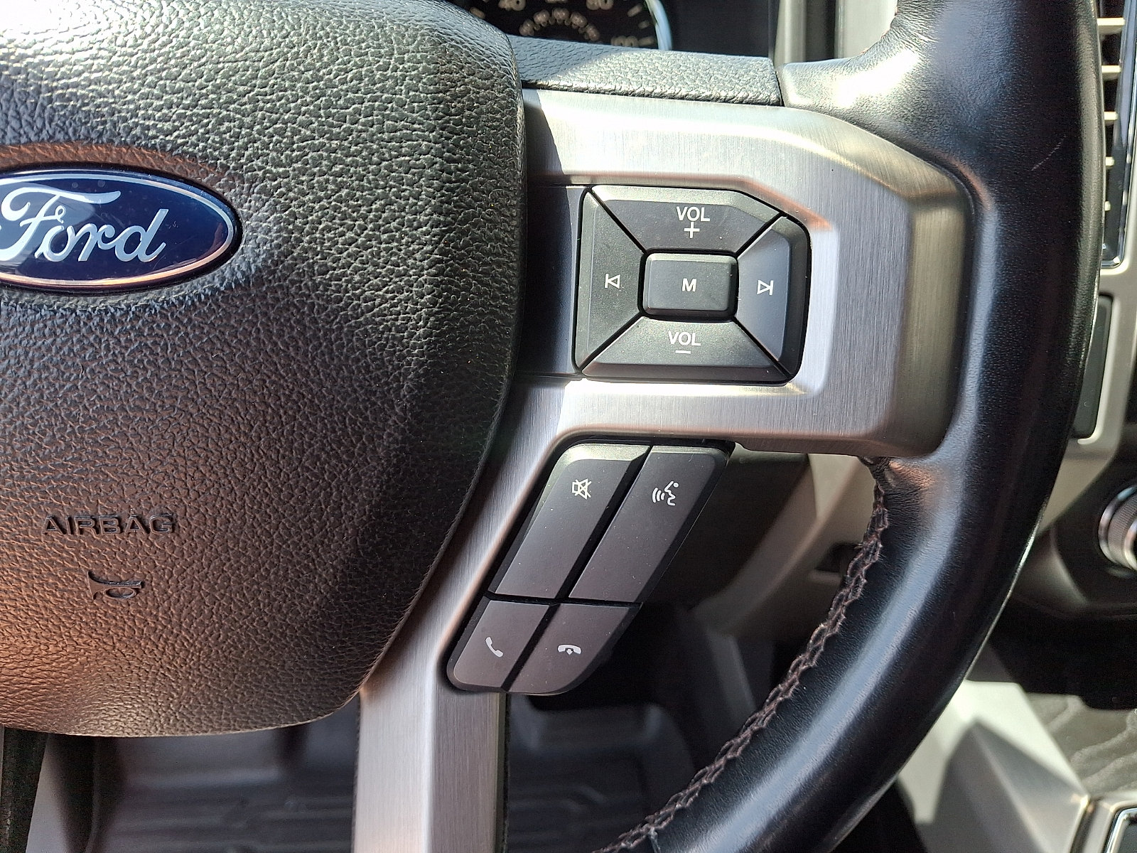 Certified 2018 Ford F150 Platinum AWD/4WD image 24