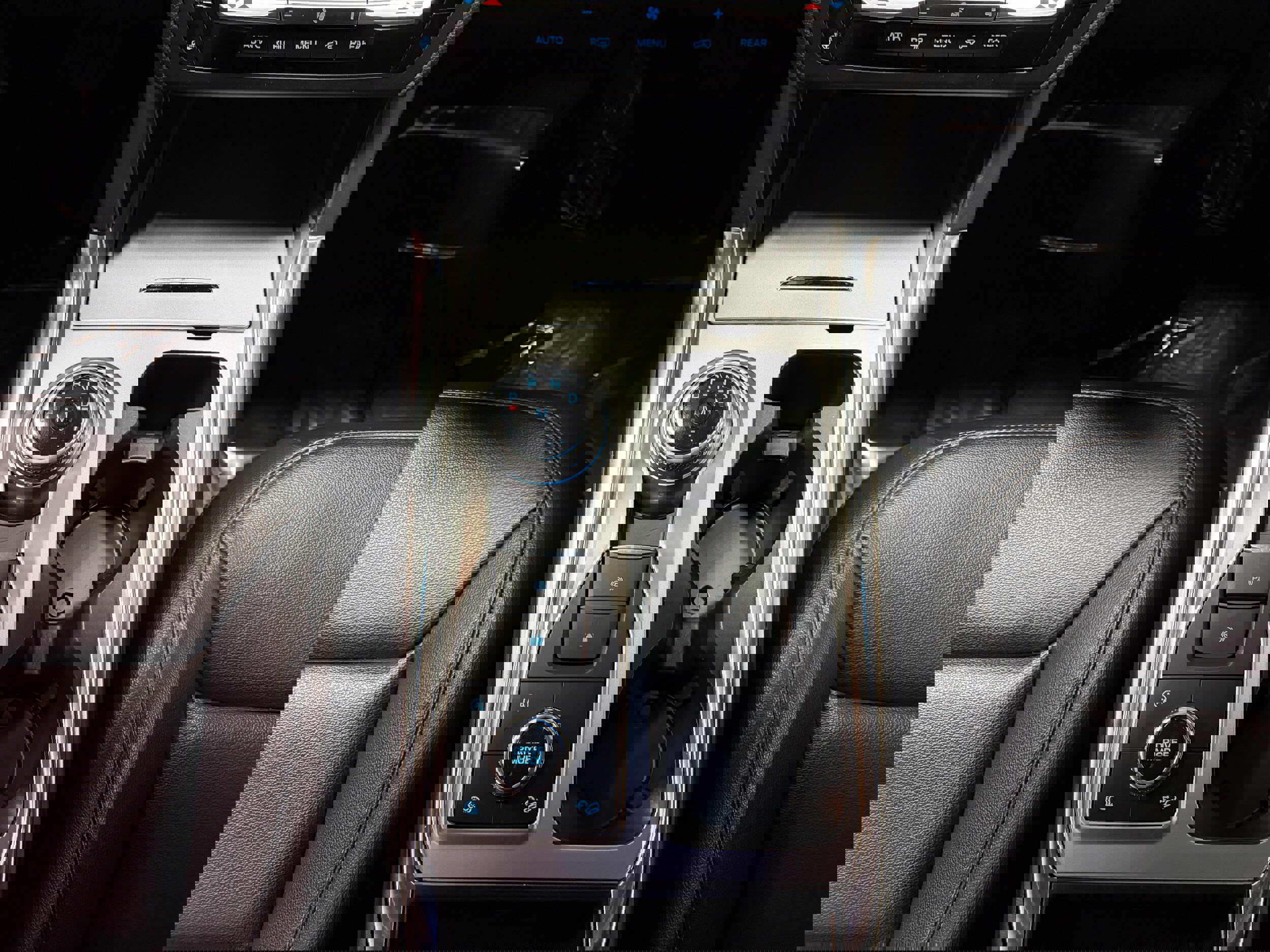 Certified 2020 Ford Explorer XLT w/ Equipment Group 202A image 29