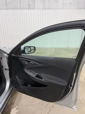 Used 2021 Chevrolet Malibu LT image 17