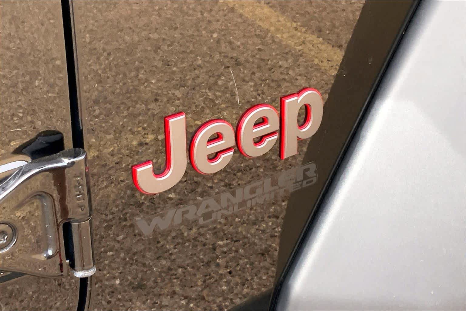 Used 2021 Jeep Wrangler Unlimited Rubicon AWD/4WD image 31