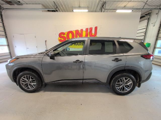 Used 2022 Nissan Rogue S AWD/4WD image 2