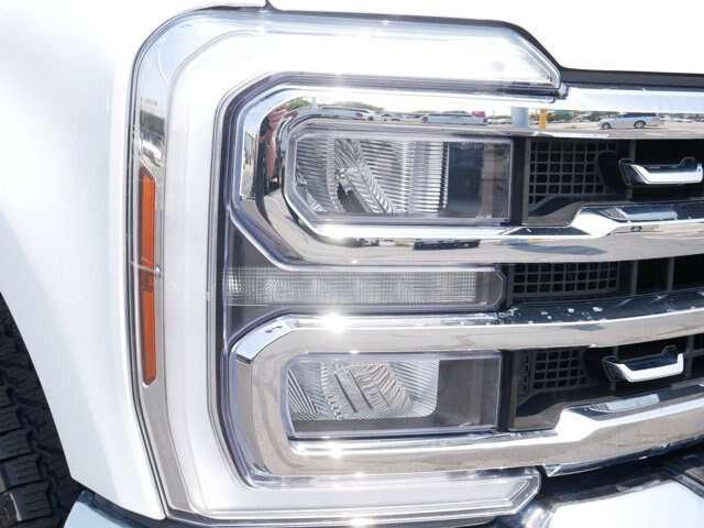Certified 2025 Ford F250 Lariat AWD/4WD image 5