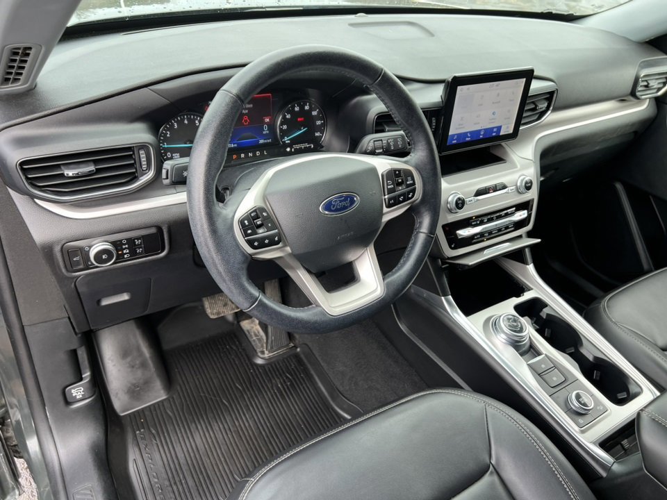 Certified 2023 Ford Explorer XLT w/ Equipment Group 202A image 23