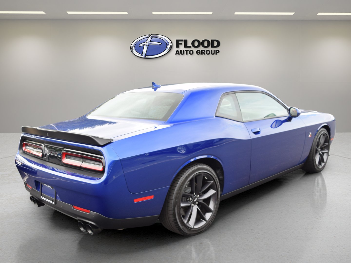 Used 2019 Dodge Challenger R/T Scat Pack RWD image 4