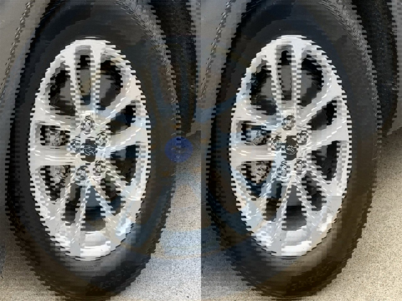 Certified 2020 Ford Escape SE image 9