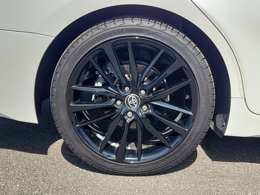 Used 2022 Toyota Camry XSE FWD image 5