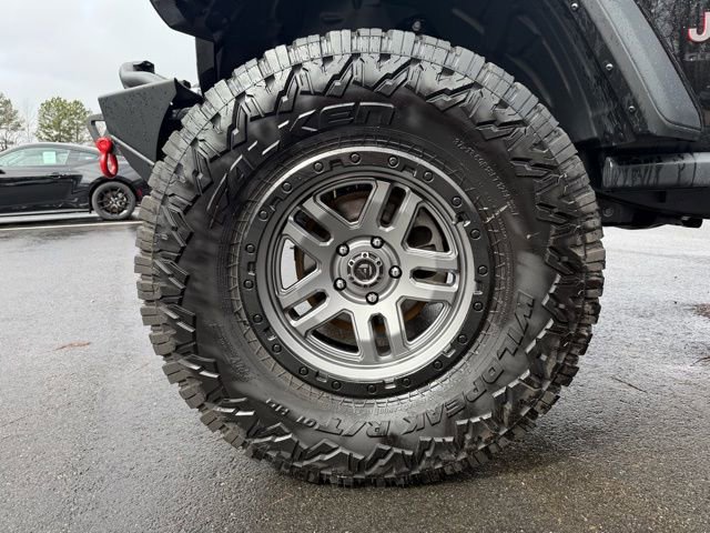 Used 2023 Jeep Gladiator Rubicon w/ Cold Weather Group image 11