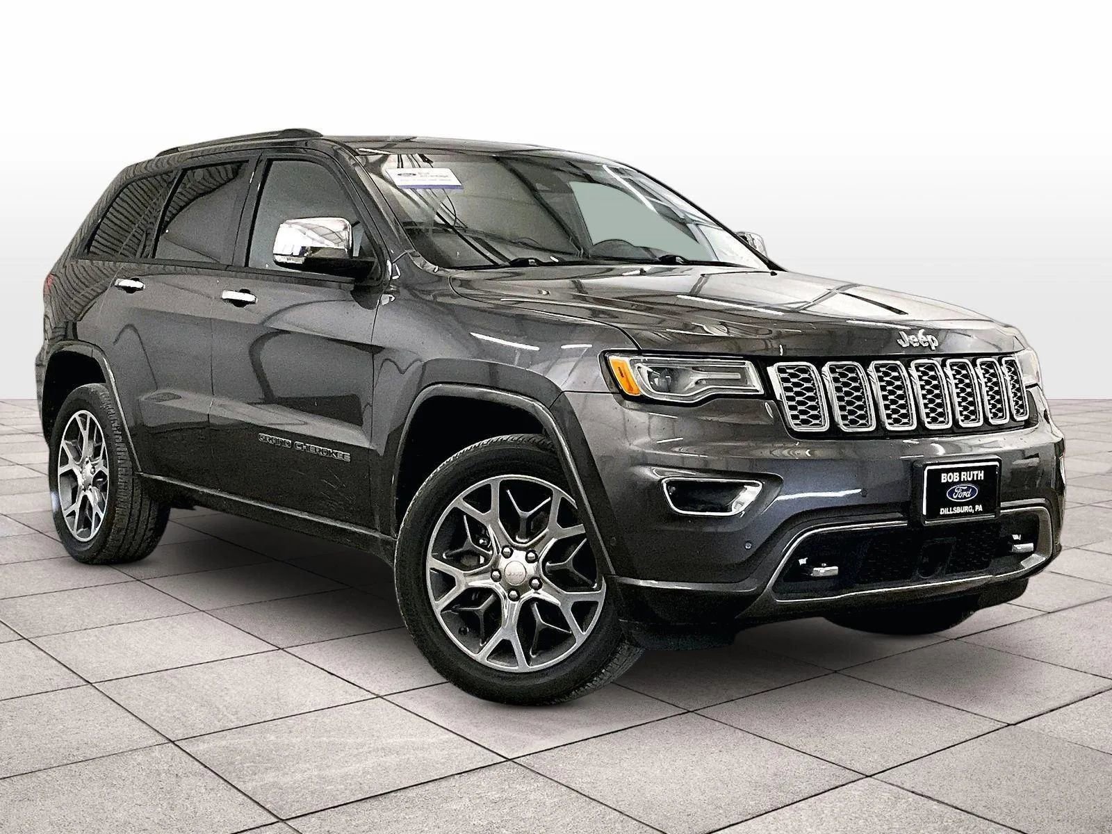 Used 2019 Jeep Grand Cherokee Overland AWD/4WD image 2