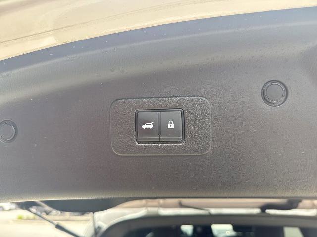Used 2023 Nissan Armada Platinum w/ Captain's Chairs Package RWD image 34