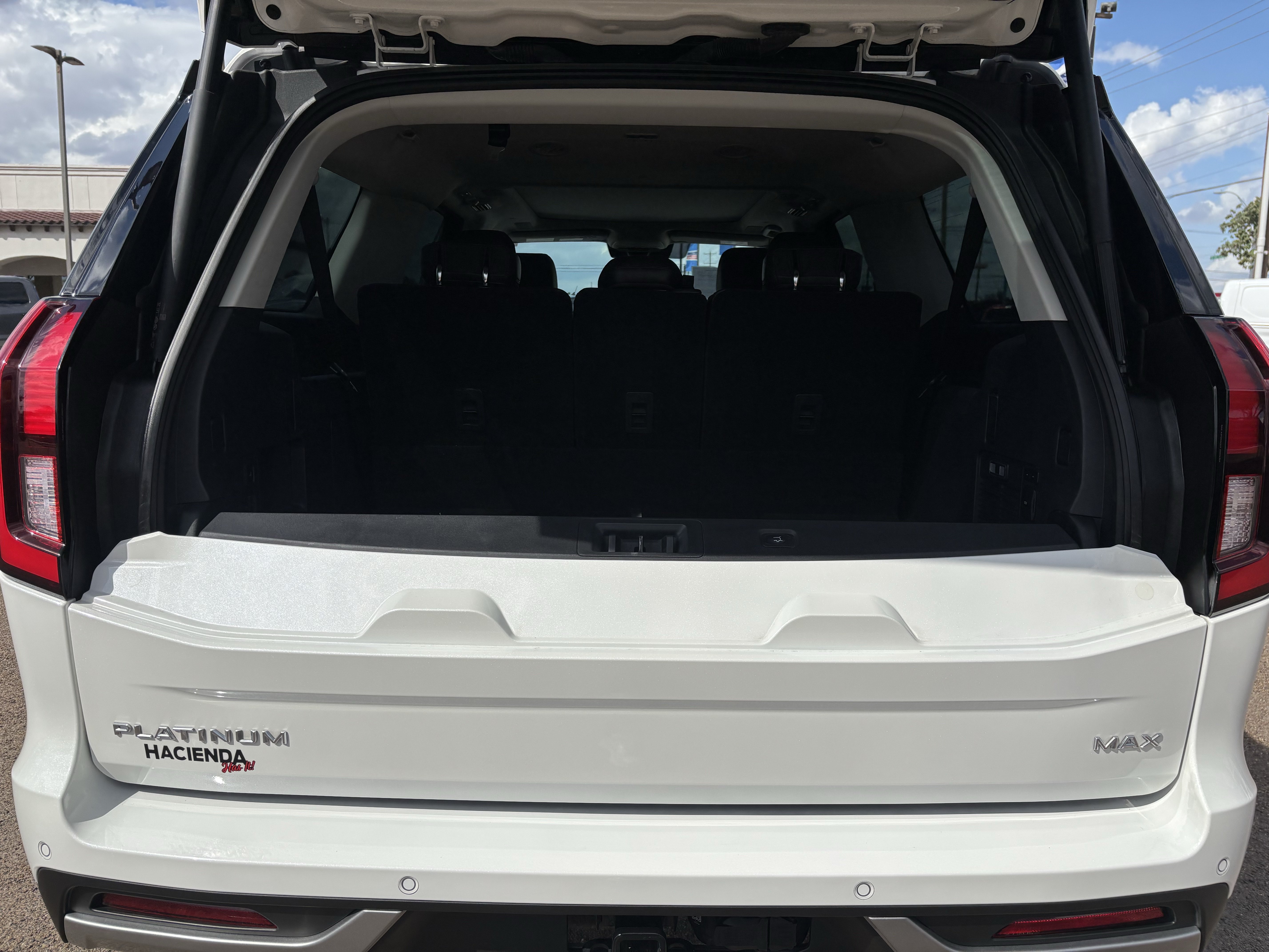 Certified 2025 Ford Expedition Max Platinum w/ Platinum Ultimate Package AWD/4WD image 19