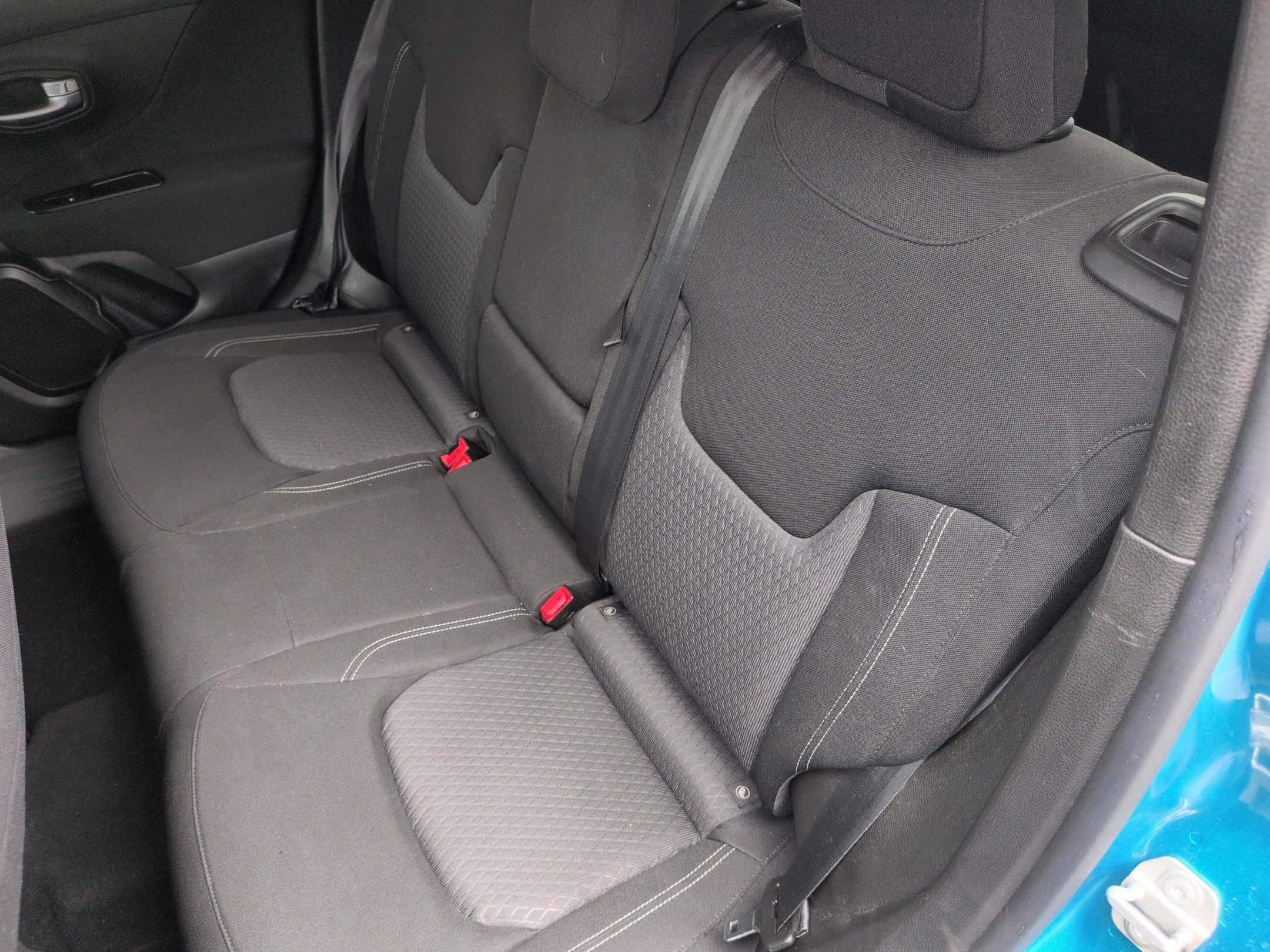 Used 2021 Jeep Renegade Latitude w/ Luxury Group II AWD/4WD image 30