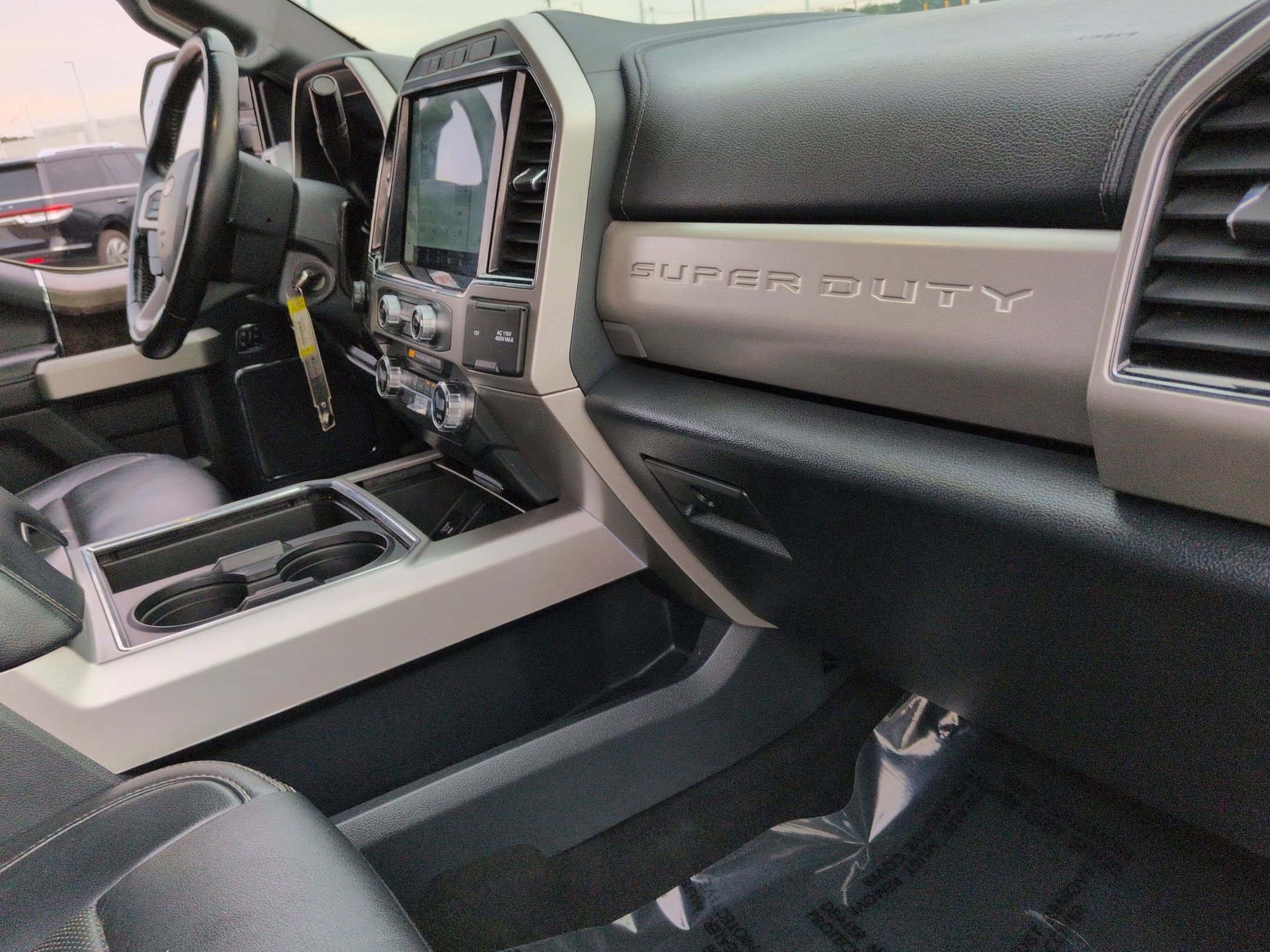 Certified 2022 Ford F350 Lariat w/ Black Appearance Package AWD/4WD image 34
