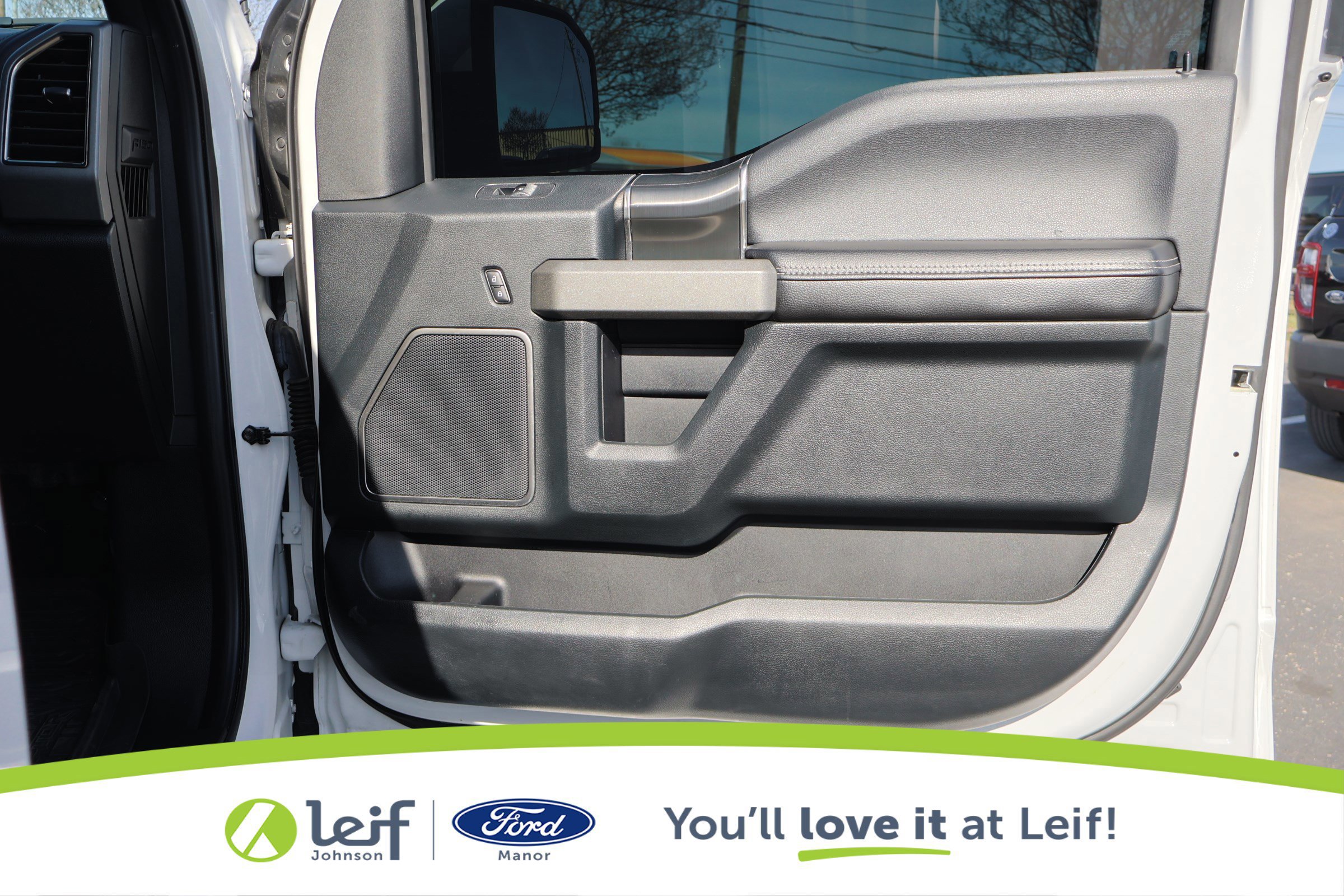 Certified 2019 Ford F150 Raptor w/ Equipment Group 802A Luxury image 35