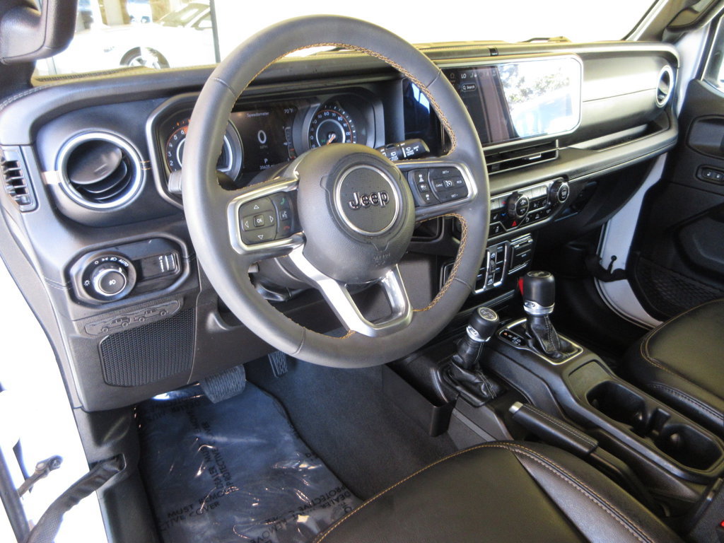 Used 2024 Jeep Wrangler Unlimited Sahara w/ Technology Group AWD/4WD image 13