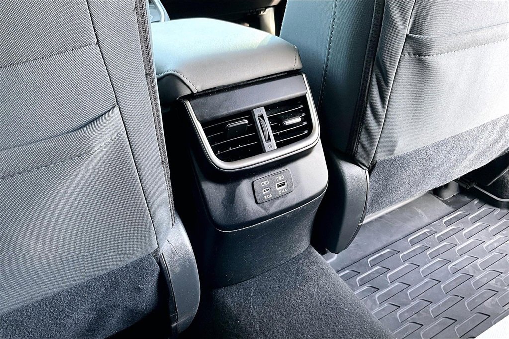 Used 2025 Subaru Outback Premium w/ Popular Package #1A image 33