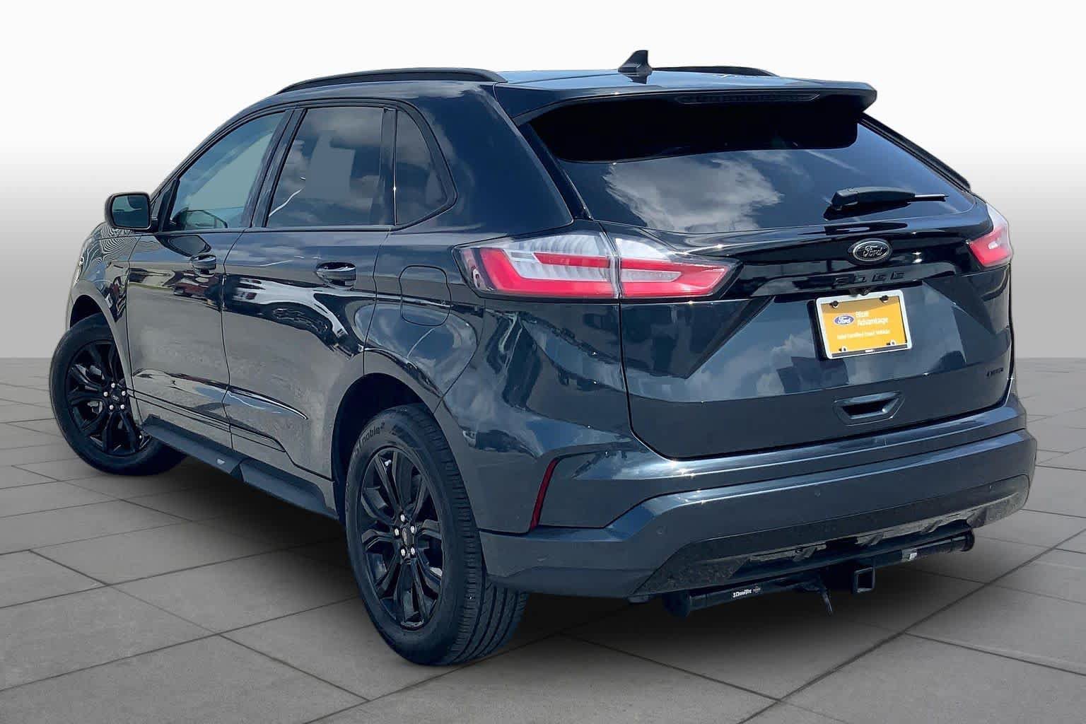 Certified 2022 Ford Edge SE w/ Black Appearance Package AWD/4WD image 12