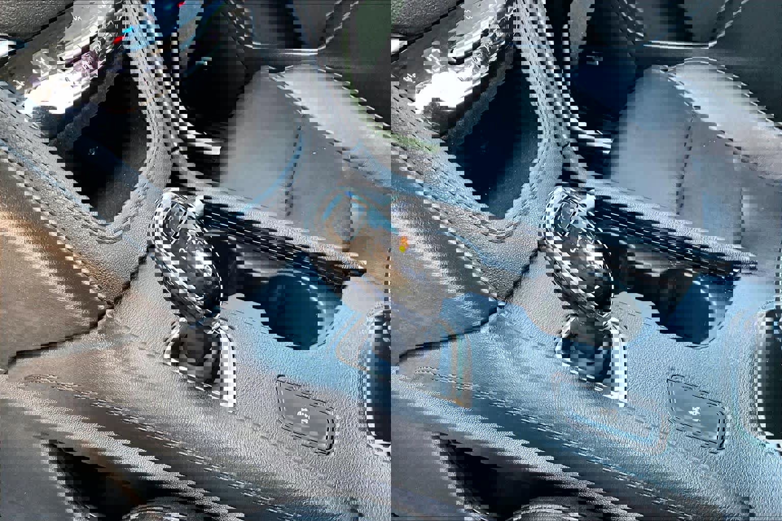 Used 2017 Cadillac XT5 Luxury w/ Driver Awareness Package image 16