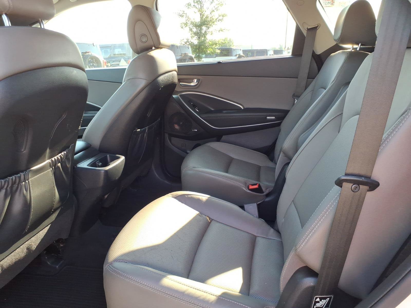 Used 2019 Hyundai Santa Fe XL FWD image 13