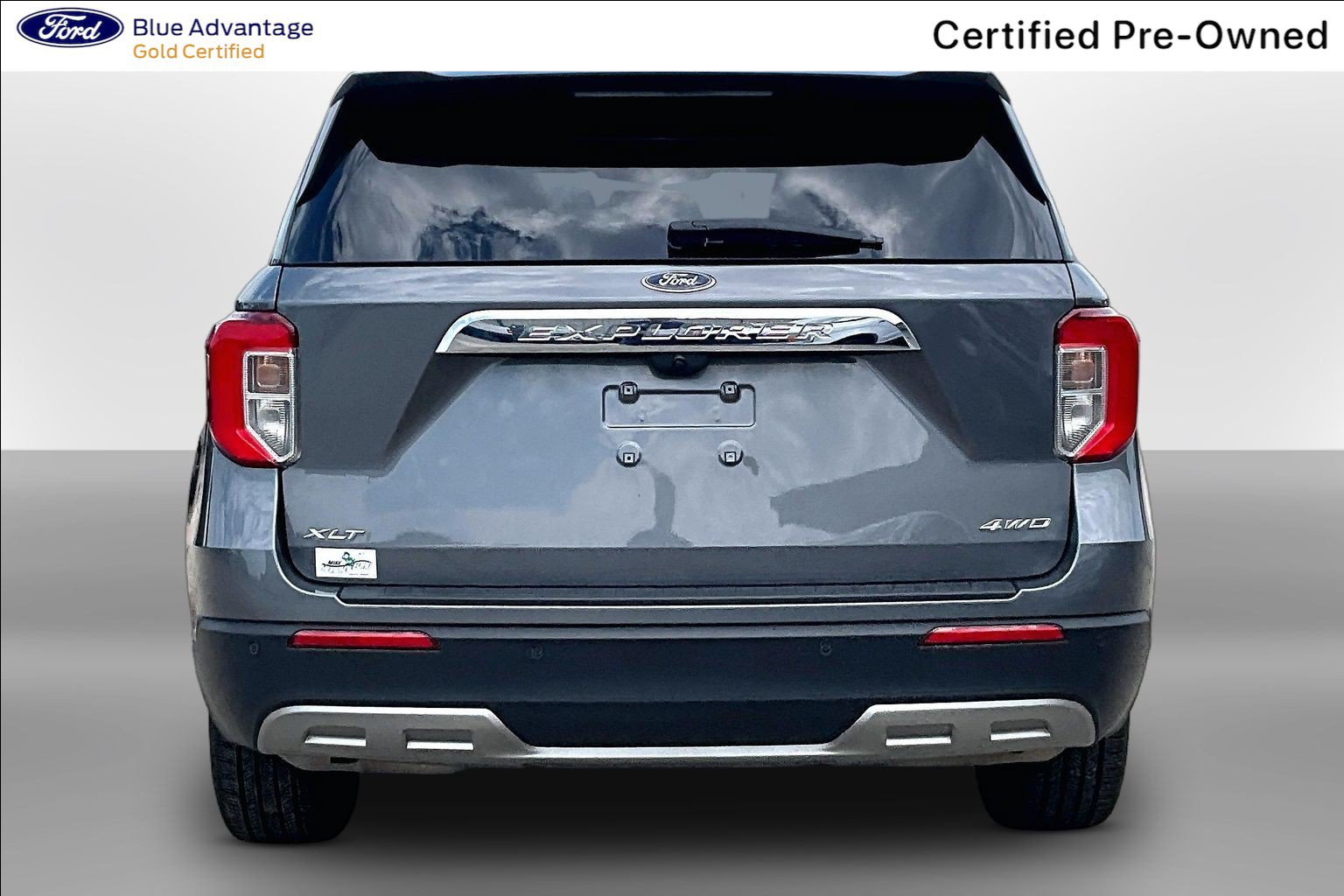 Certified 2023 Ford Explorer XLT w/ Equipment Group 202A AWD/4WD image 4