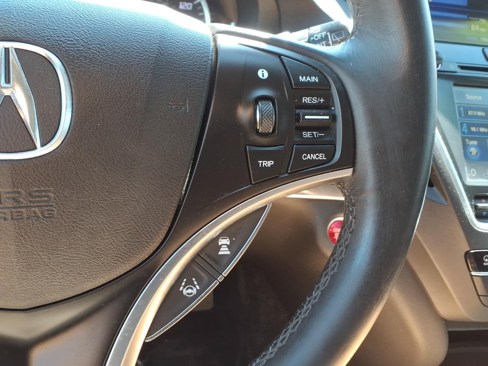 Used 2017 Acura MDX w/ Technology Package AWD/4WD image 16