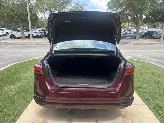 Used 2025 Nissan Altima 2.5 SV FWD image 7