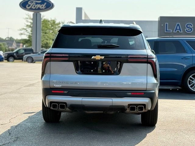 Used 2025 Chevrolet Traverse LT AWD/4WD image 40