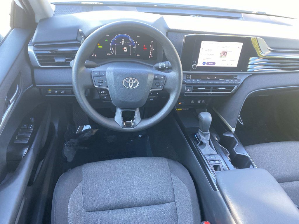 Used 2026 Toyota Camry LE FWD image 17