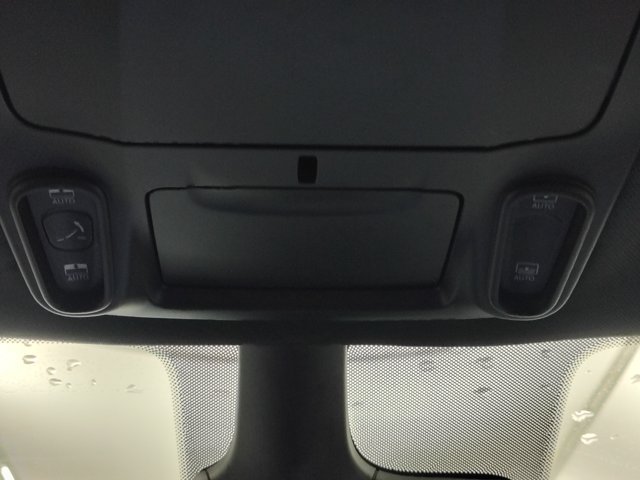 Used 2026 Chrysler Pacifica Limited w/ S Appearance Package FWD image 37