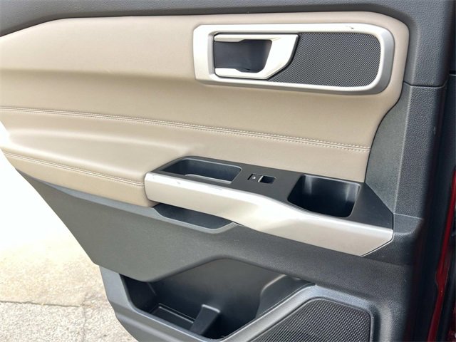 Certified 2021 Ford Explorer XLT w/ Equipment Group 202A image 19