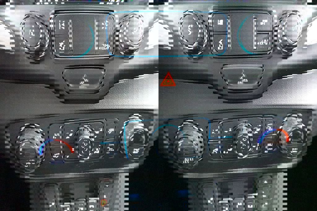 Used 2020 GMC Terrain SLT w/ Preferred Package image 19