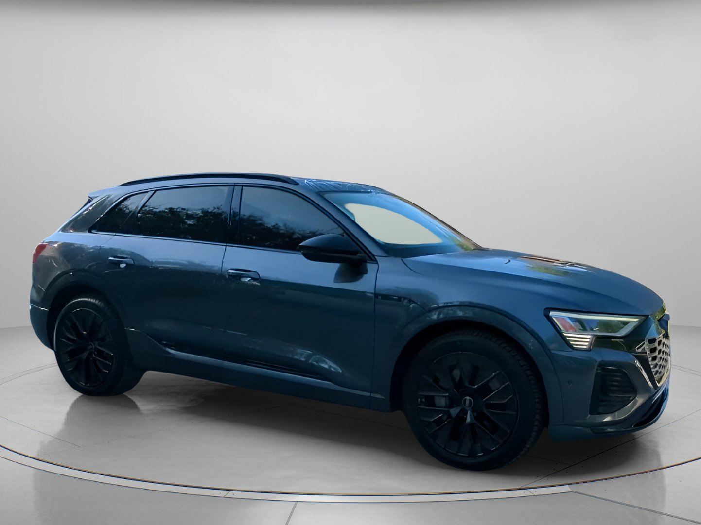 Used 2024 Audi Q8 e-tron Prestige AWD/4WD image 35