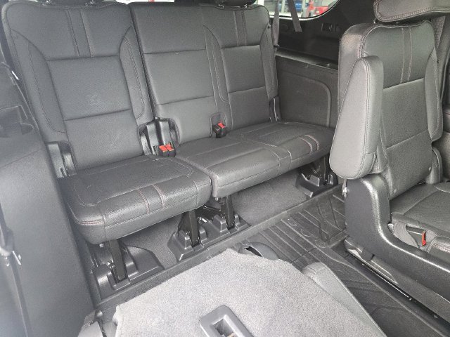 Used 2022 Chevrolet Suburban RST w/ Luxury Package AWD/4WD image 21