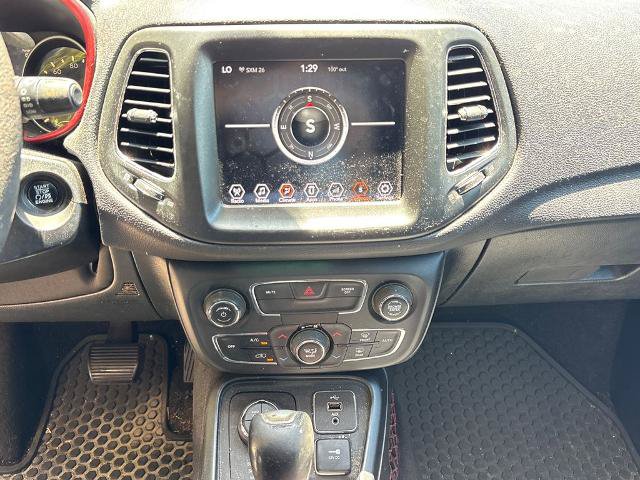 Used 2018 Jeep Compass Trailhawk w/ Popular Equipment Group AWD/4WD image 23