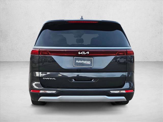 Used 2024 Kia Carnival EX FWD image 5