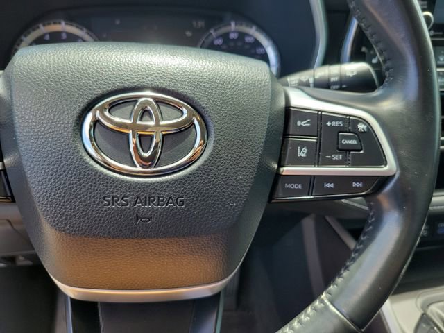 Used 2022 Toyota Highlander XLE image 23