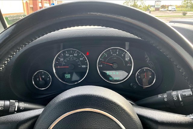 Used 2018 Jeep Wrangler Unlimited Sport w/ Connectivity Group AWD/4WD image 13