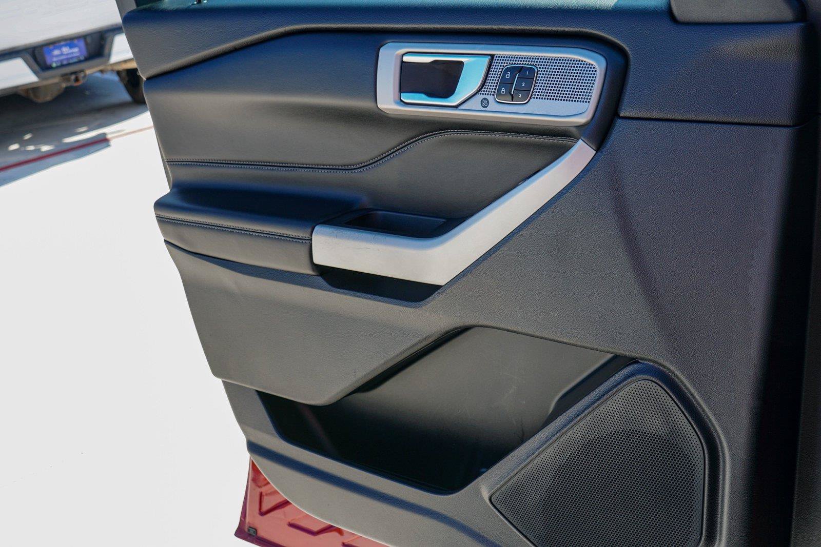 Certified 2021 Ford Explorer Limited AWD/4WD image 18