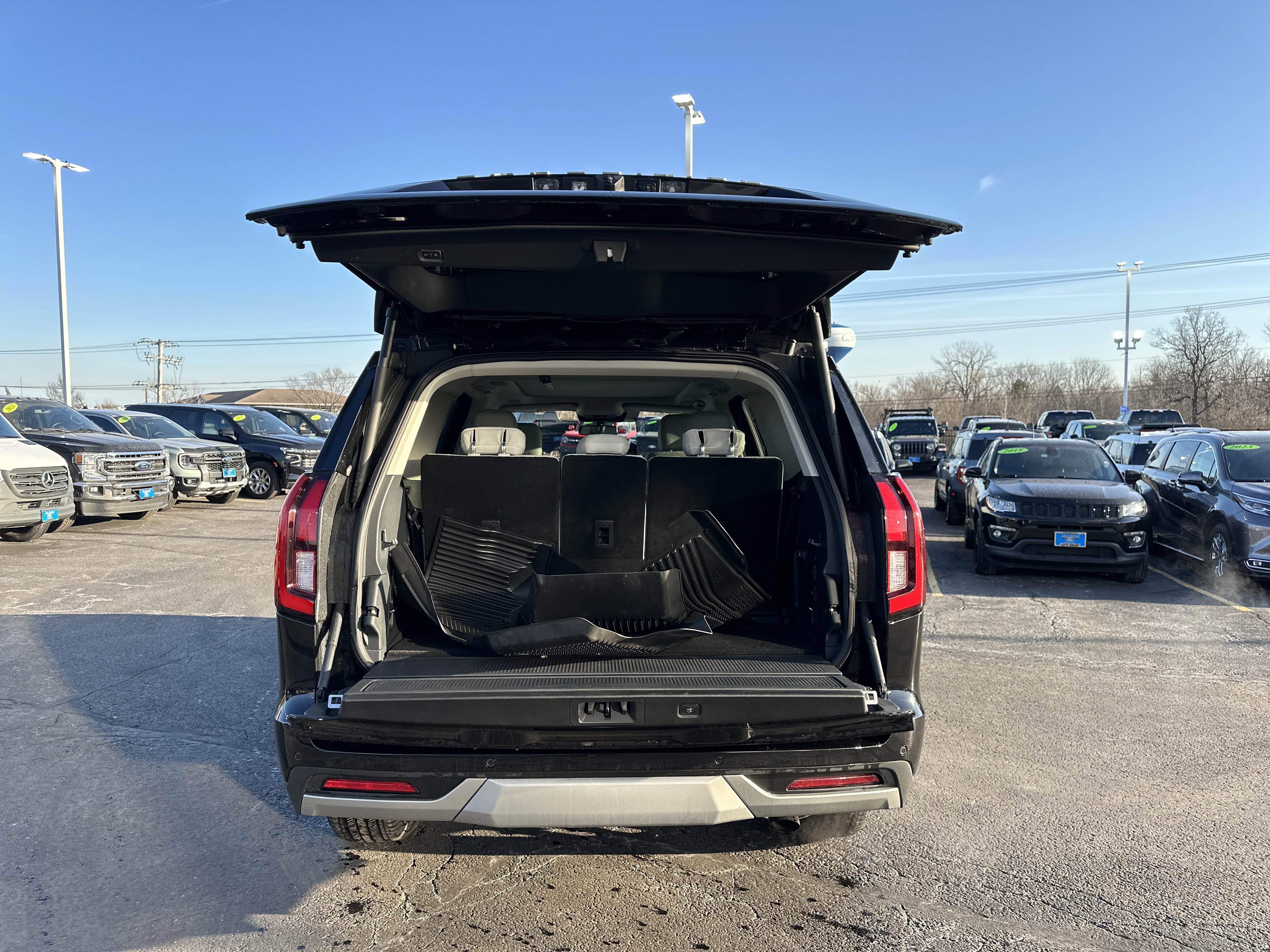 Certified 2025 Ford Expedition Platinum w/ Platinum Ultimate Package image 9