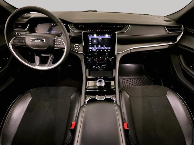 Used 2023 Jeep Grand Cherokee Altitude AWD/4WD image 14