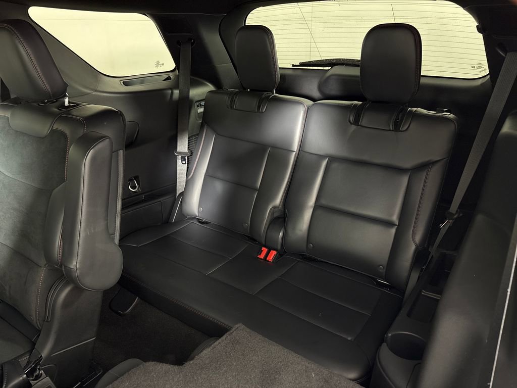Certified 2025 Ford Explorer ST image 30