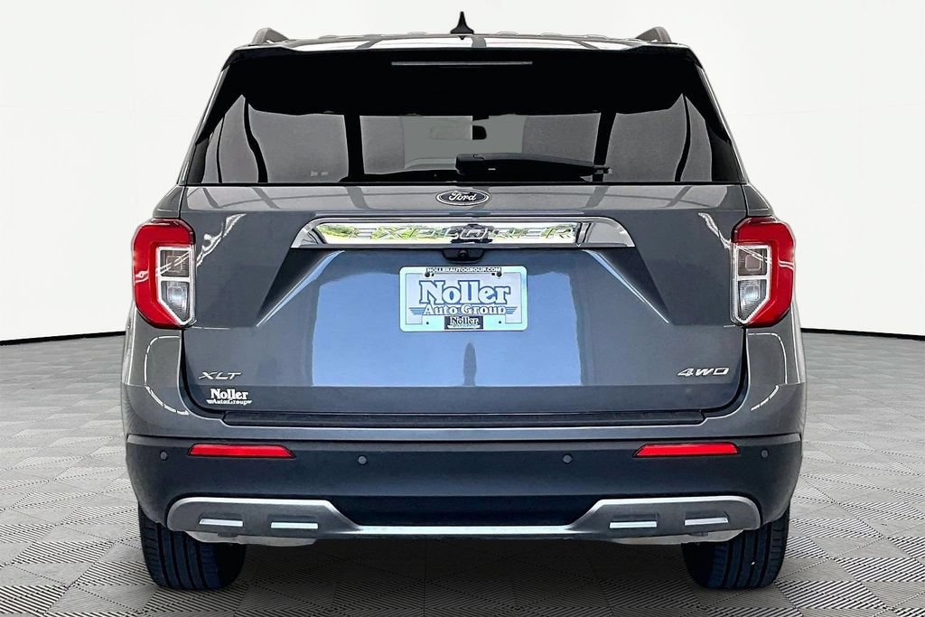 Certified 2023 Ford Explorer XLT w/ Equipment Group 202A AWD/4WD image 4