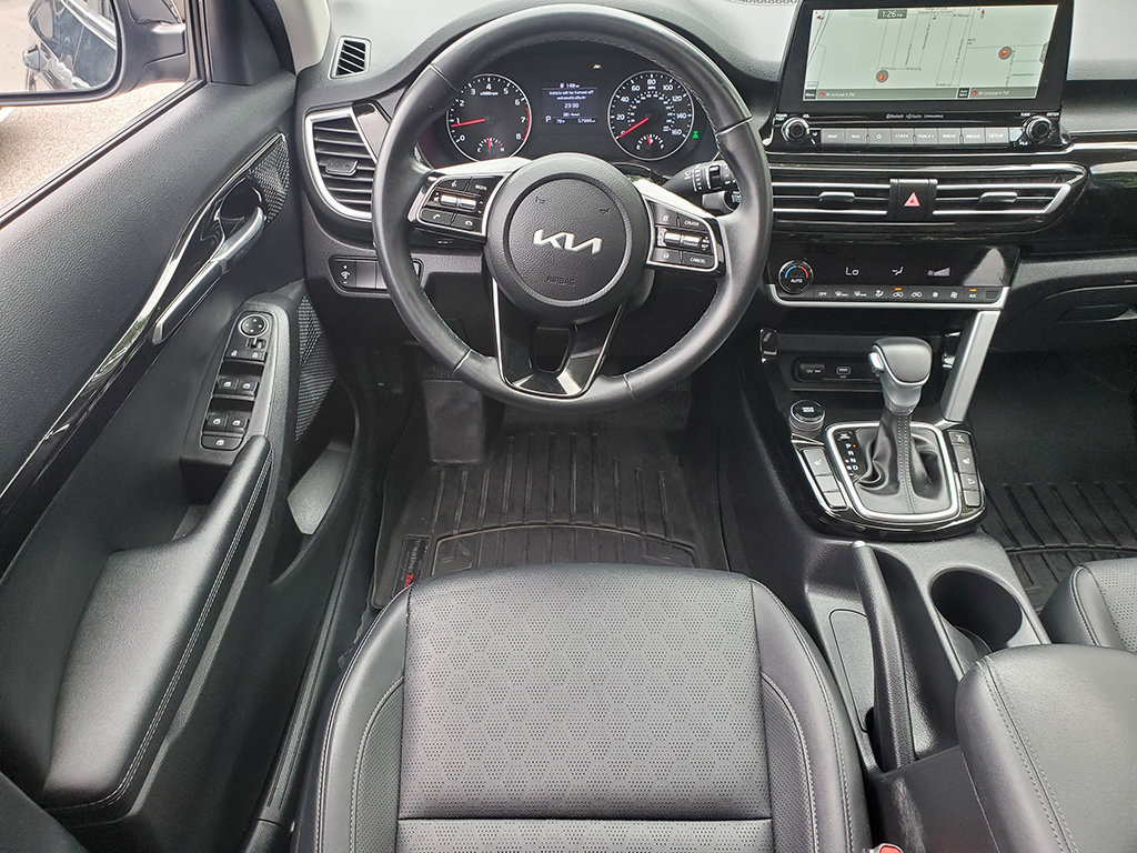 Used 2022 Kia Seltos EX AWD/4WD image 16