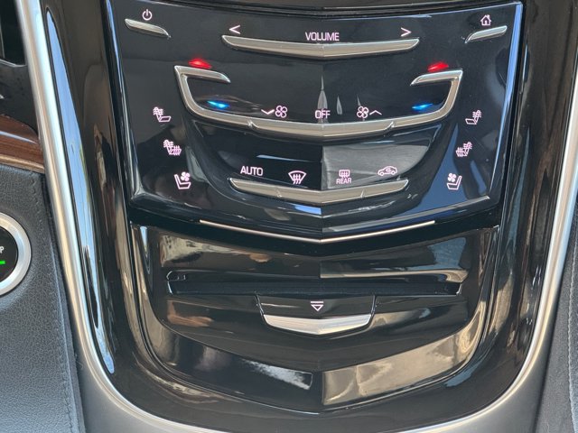 Used 2020 Cadillac Escalade ESV Luxury AWD/4WD image 26