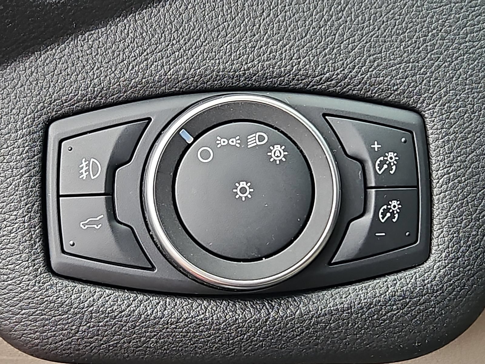 Certified 2018 Ford Escape SEL AWD/4WD image 22