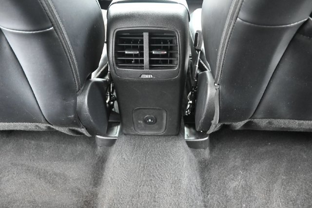 Certified 2025 Ford Escape ST-Line FWD image 36