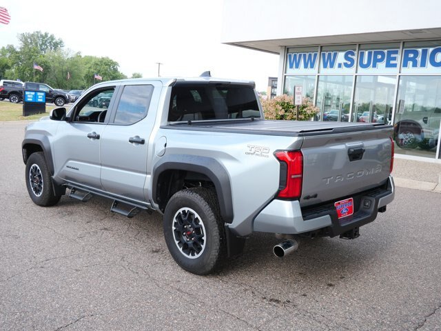 Used 2024 Toyota Tacoma TRD Off-Road AWD/4WD image 7