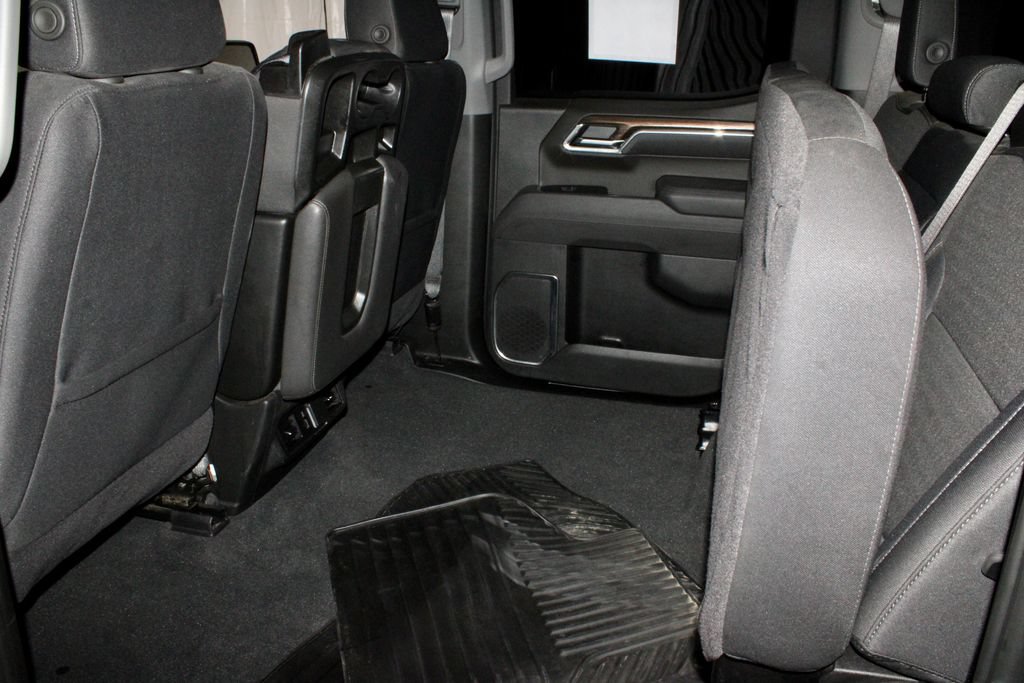 Used 2025 Chevrolet Silverado 1500 LT AWD/4WD image 21
