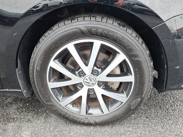Used 2017 Volkswagen Jetta SE image 8