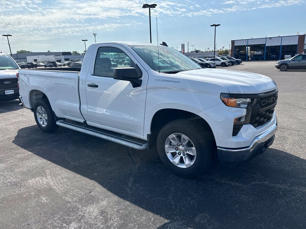 Used 2025 Chevrolet Silverado 1500 W/T RWD image 3